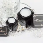 Monarx Builder Gel 1 – profesionalus gelis nagų priauginimui, atsparus, skaidrus, lengvai naudojamas.