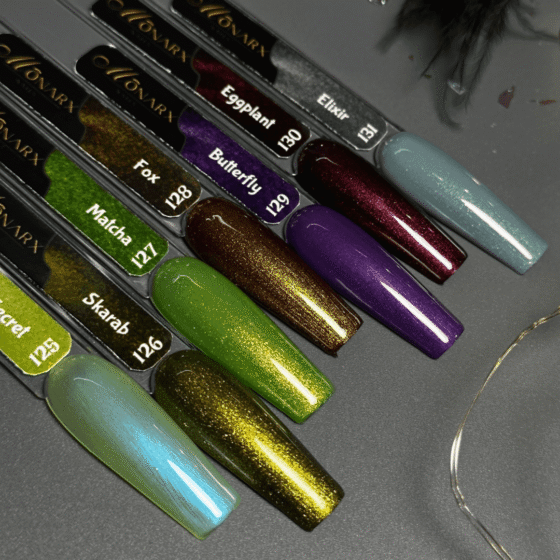 Monarx – Gelinis nagų lakas, aukštos kokybės ir ilgaamžiškas nagų lakas su tobulai blizgiu efektu.