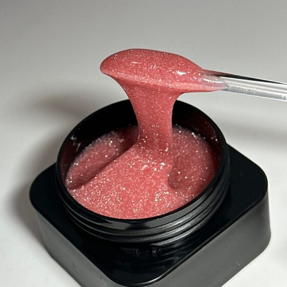 Reflective Gel nagų geliai - aukštos kokybės UV geliai, skirti įvairiems nagų dizainams. Šviesos atspindintys pigmentai sukuria blizgantį efektą, puikiai tinkantį šventiniams ir kasdieniams nagų dizainams.