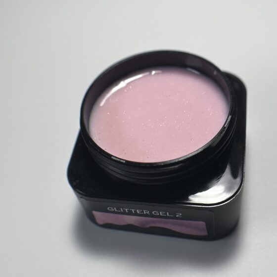 Blizgantis UV gelis nagams – sidabrinis atspalvis