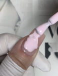 Skystas nagų gelis buteliuke „05 Persikinis rožinis“ – Monarx Nails