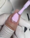 Skystas nagų gelis „07 Šiltas neutralus rožinis“ buteliuke – Monarx Nails