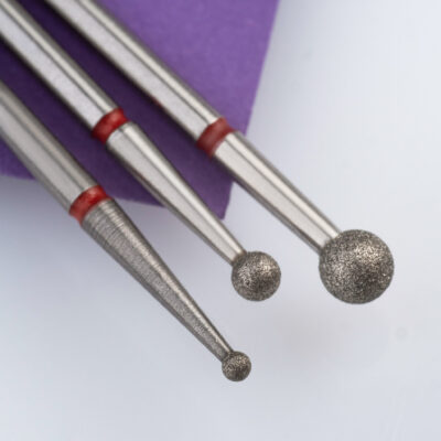 Deimantinis antgalis rutuliuko formos (ball), raudonos žymos